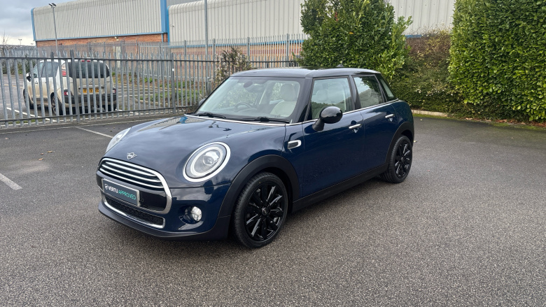 MINI Hatchback 1.5 Cooper Exclusive 5dr Auto Petrol Hatchback